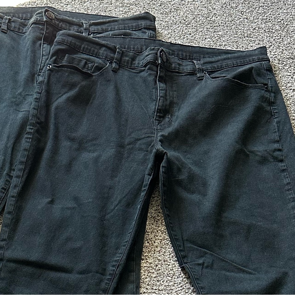 Two Pairs Of BDG Size 32 Washed Black Twig High Rise Jeans R $69 Ea - Picture 4 of 11